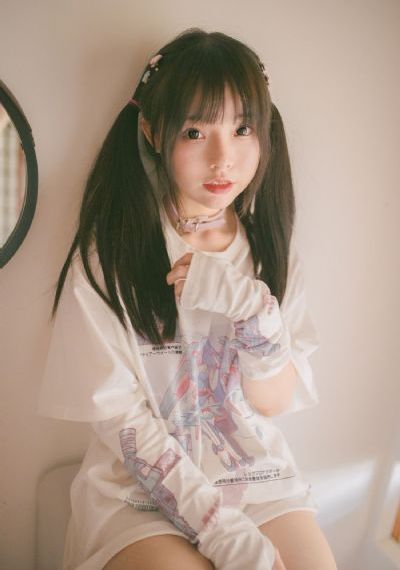 女生脱了衣服给男生摸_DVD免费观看超清
