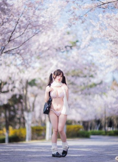 欧美大牌高端女装春夏_BD日韩电影在线